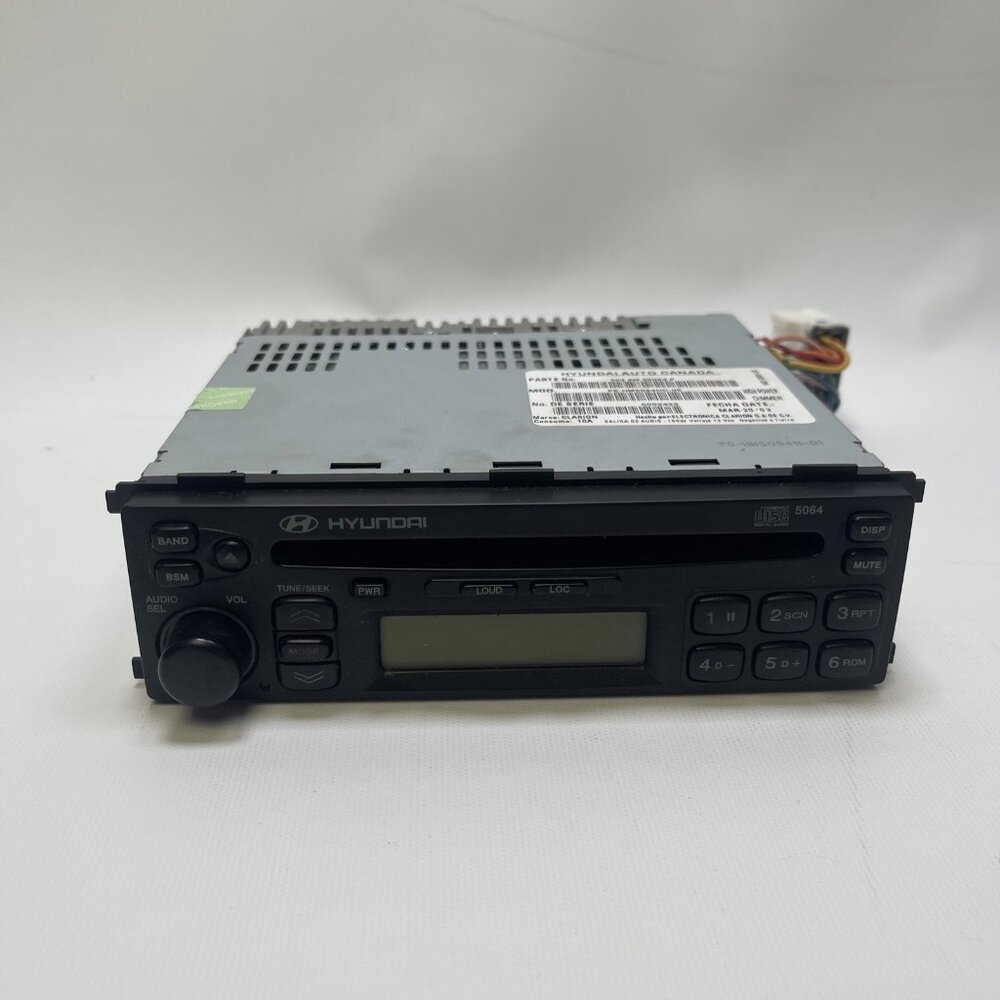 Hyundai Clarion Car Stereo Radio PE-HM5064HC-05 OEM 2003 Head Unit 12V Untested